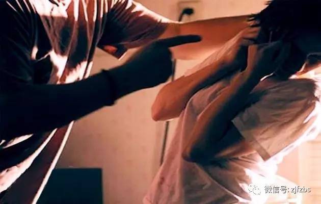 男子怀疑小16岁妻子出轨将其打残,家庭暴力的阴影 男子怀疑小16岁妻子出轨将其打残,家庭暴力的阴影